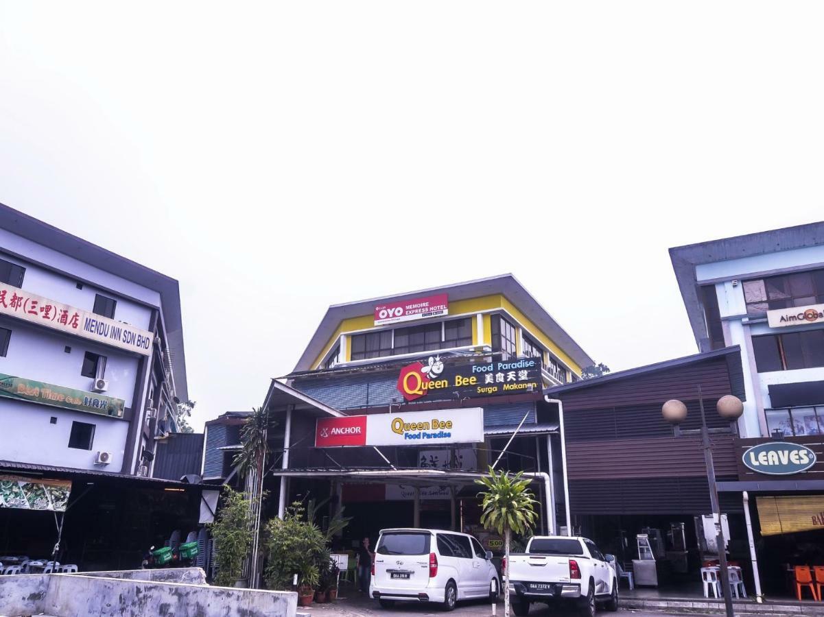 Oyo 1119 Memoire Express Hotel Kuching Exterior photo